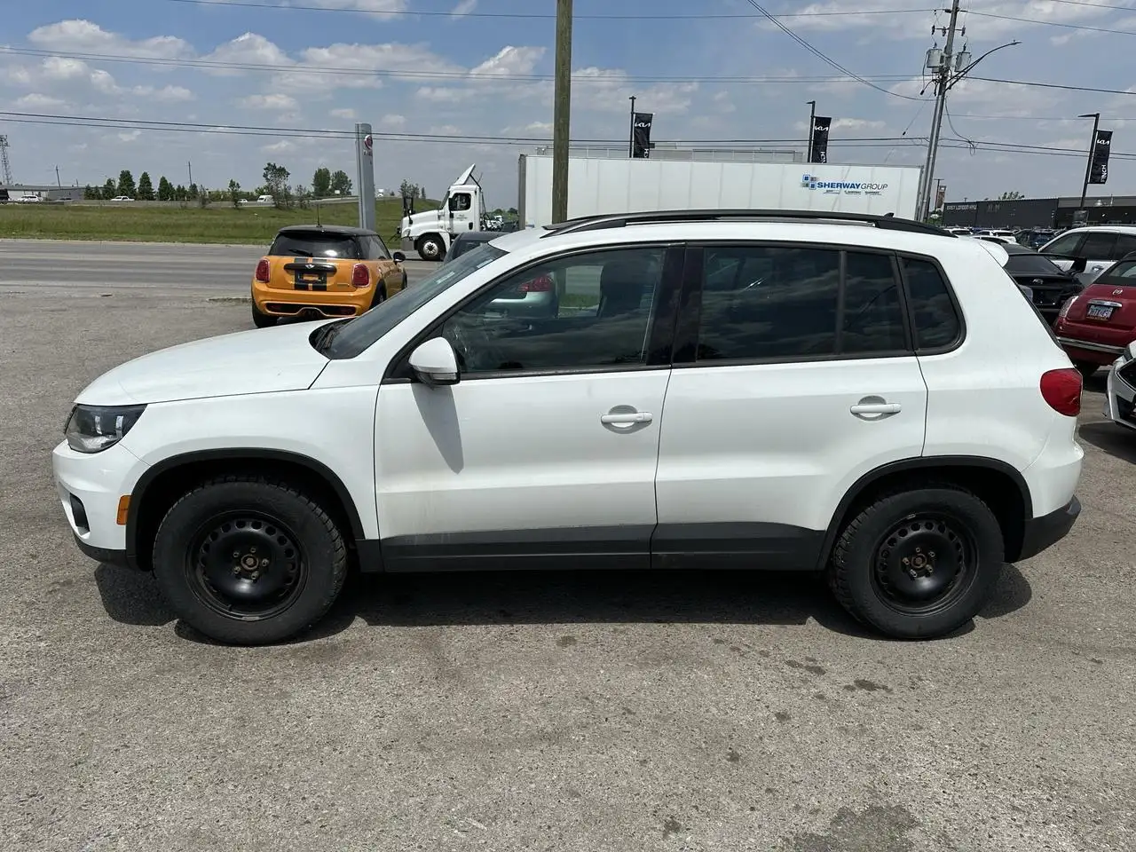 Volkswagen Tiguan photo Volkswagen Tiguan