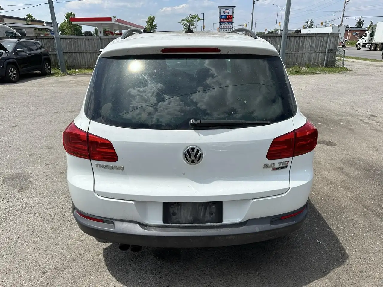Volkswagen Tiguan photo Volkswagen Tiguan