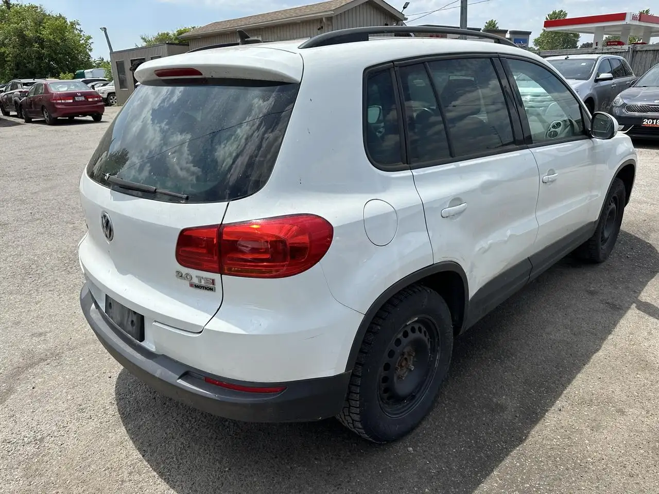 Volkswagen Tiguan photo Volkswagen Tiguan