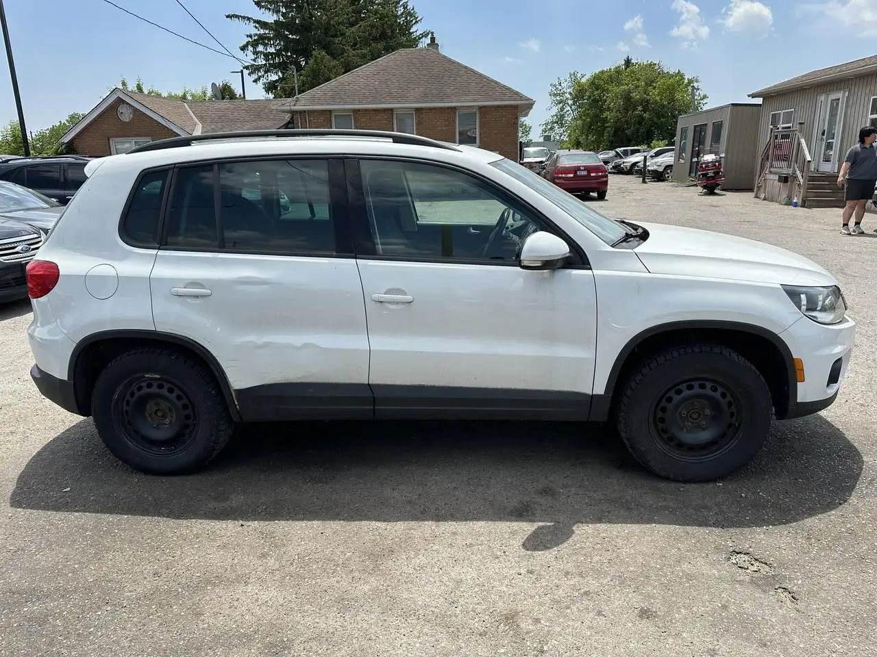 Volkswagen Tiguan photo Volkswagen Tiguan