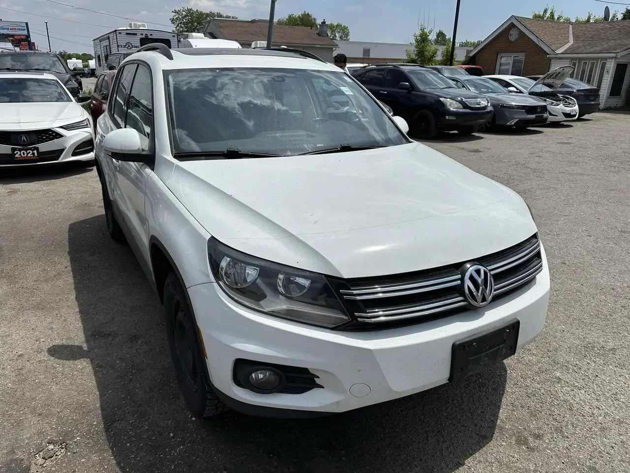 Volkswagen Tiguan photo Volkswagen Tiguan