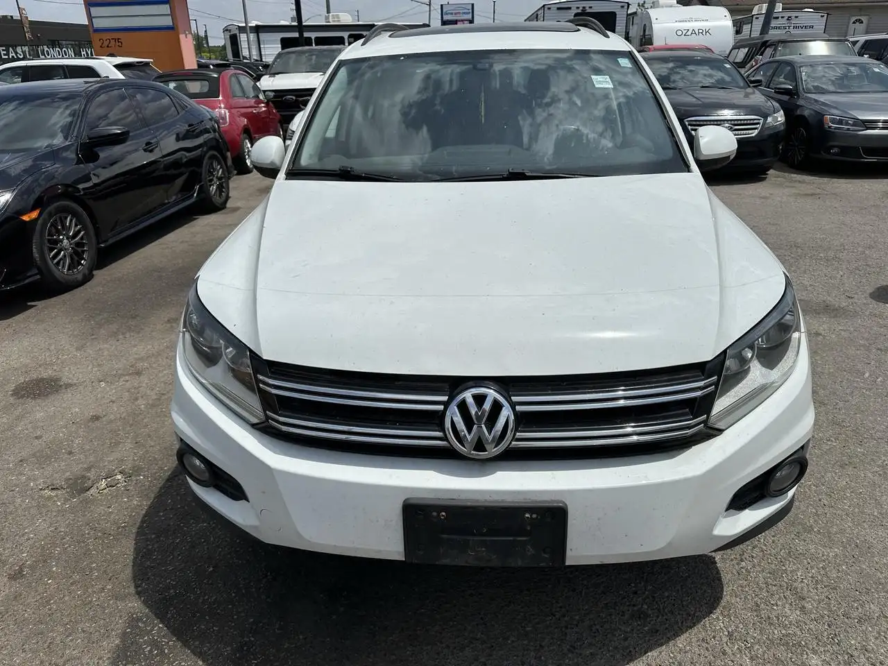Volkswagen Tiguan photo Volkswagen Tiguan