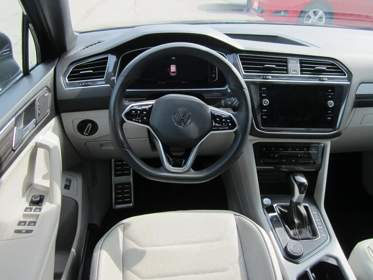 Volkswagen Tiguan снимка Volkswagen Tiguan