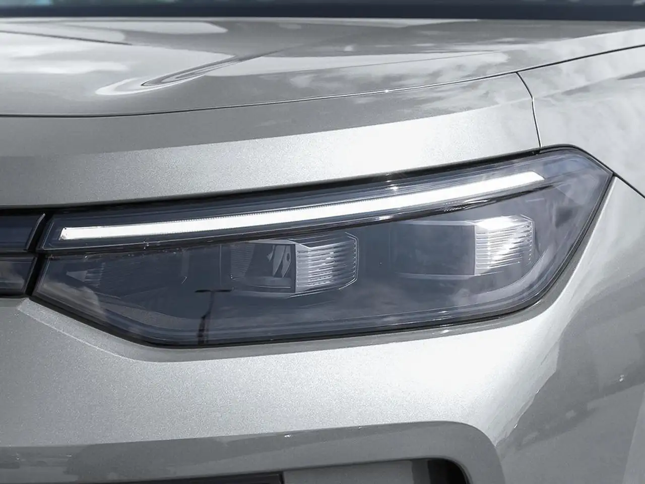 Volkswagen Tiguan photo Volkswagen Tiguan