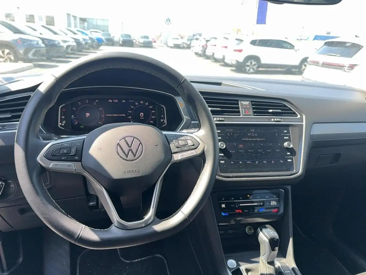 Volkswagen Tiguan снимка Volkswagen Tiguan