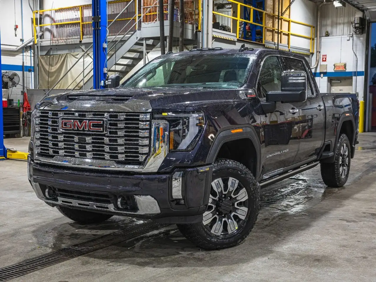 GMC Sierra 2500HD снимка GMC Sierra 2500HD