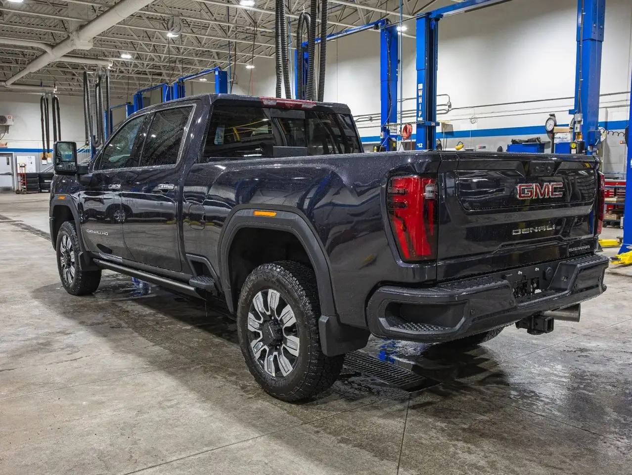 GMC Sierra 2500HD снимка GMC Sierra 2500HD