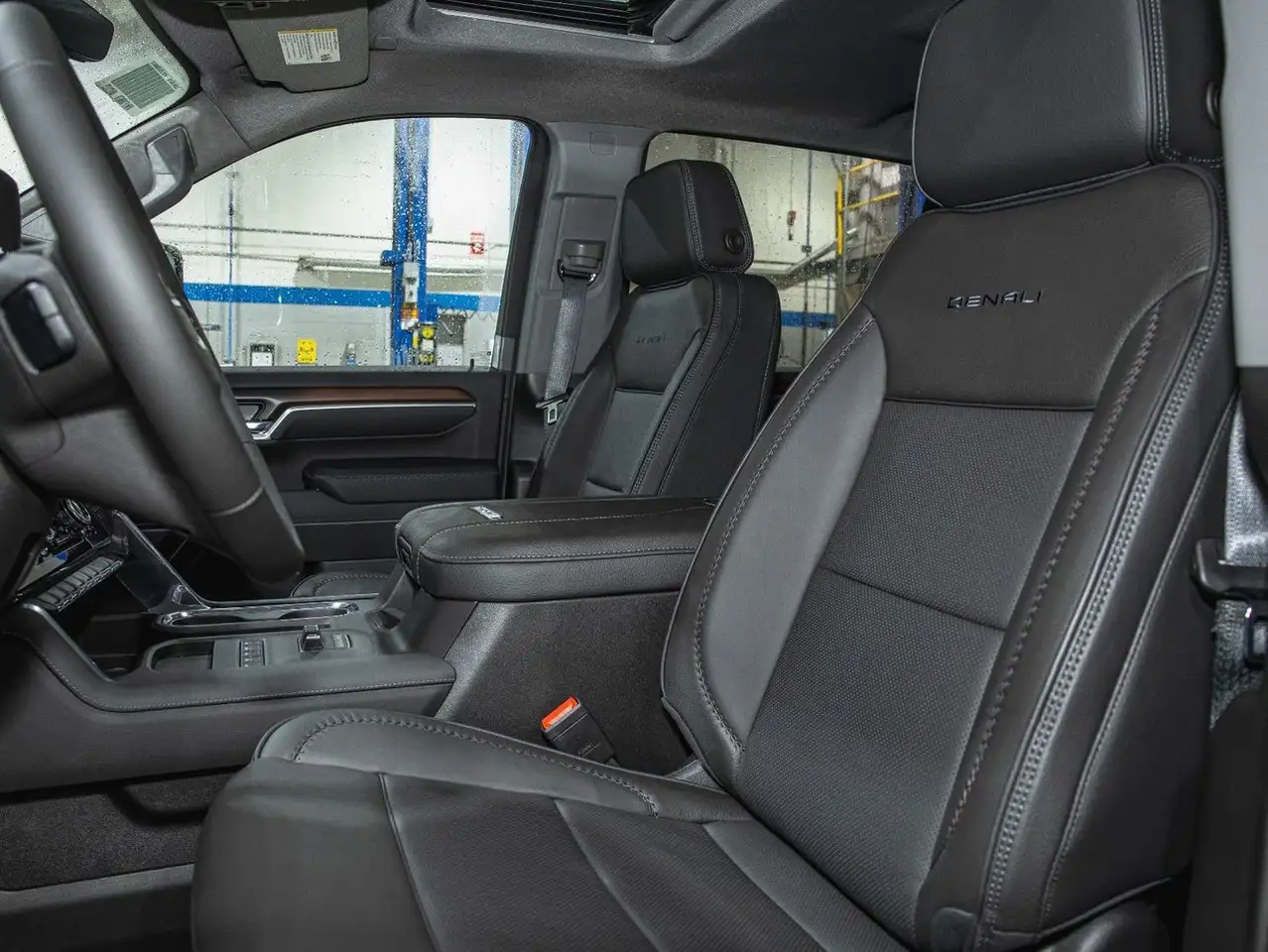 GMC Sierra 2500HD снимка GMC Sierra 2500HD