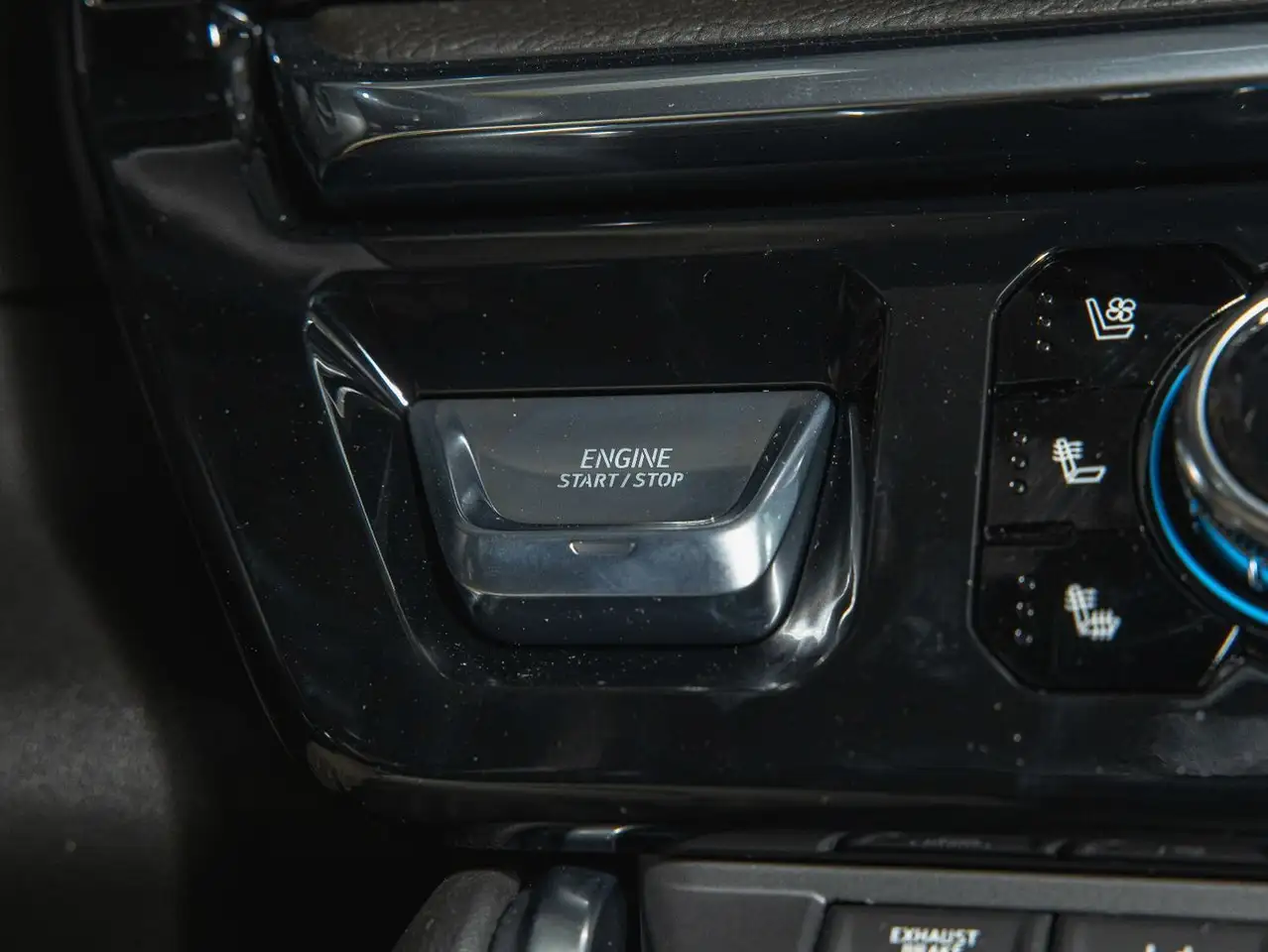 GMC Sierra 2500HD снимка GMC Sierra 2500HD