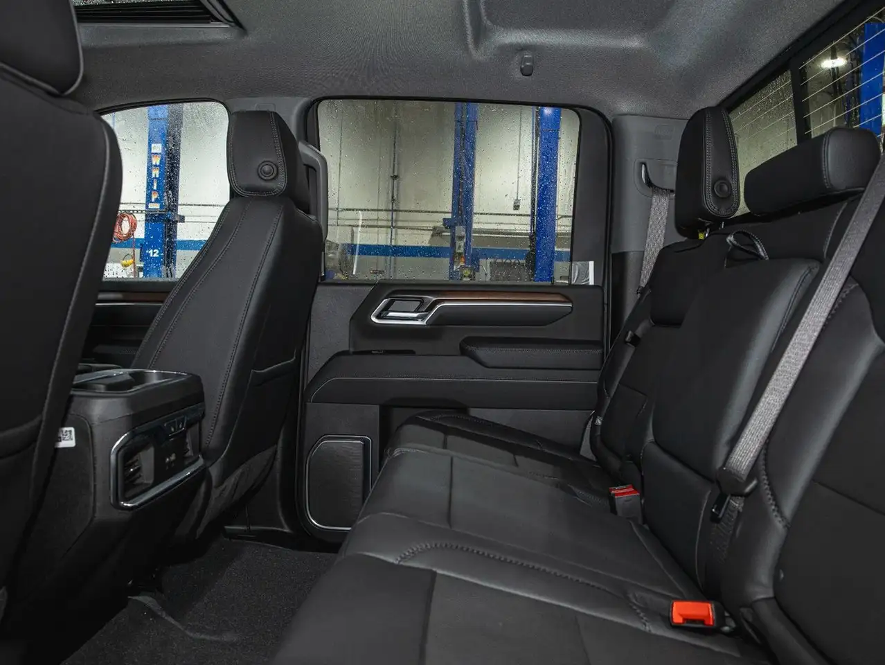 GMC Sierra 2500HD снимка GMC Sierra 2500HD