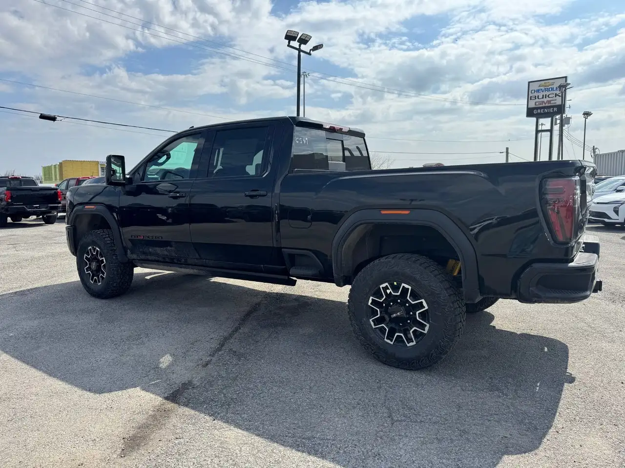 GMC Sierra 2500HD снимка GMC Sierra 2500HD