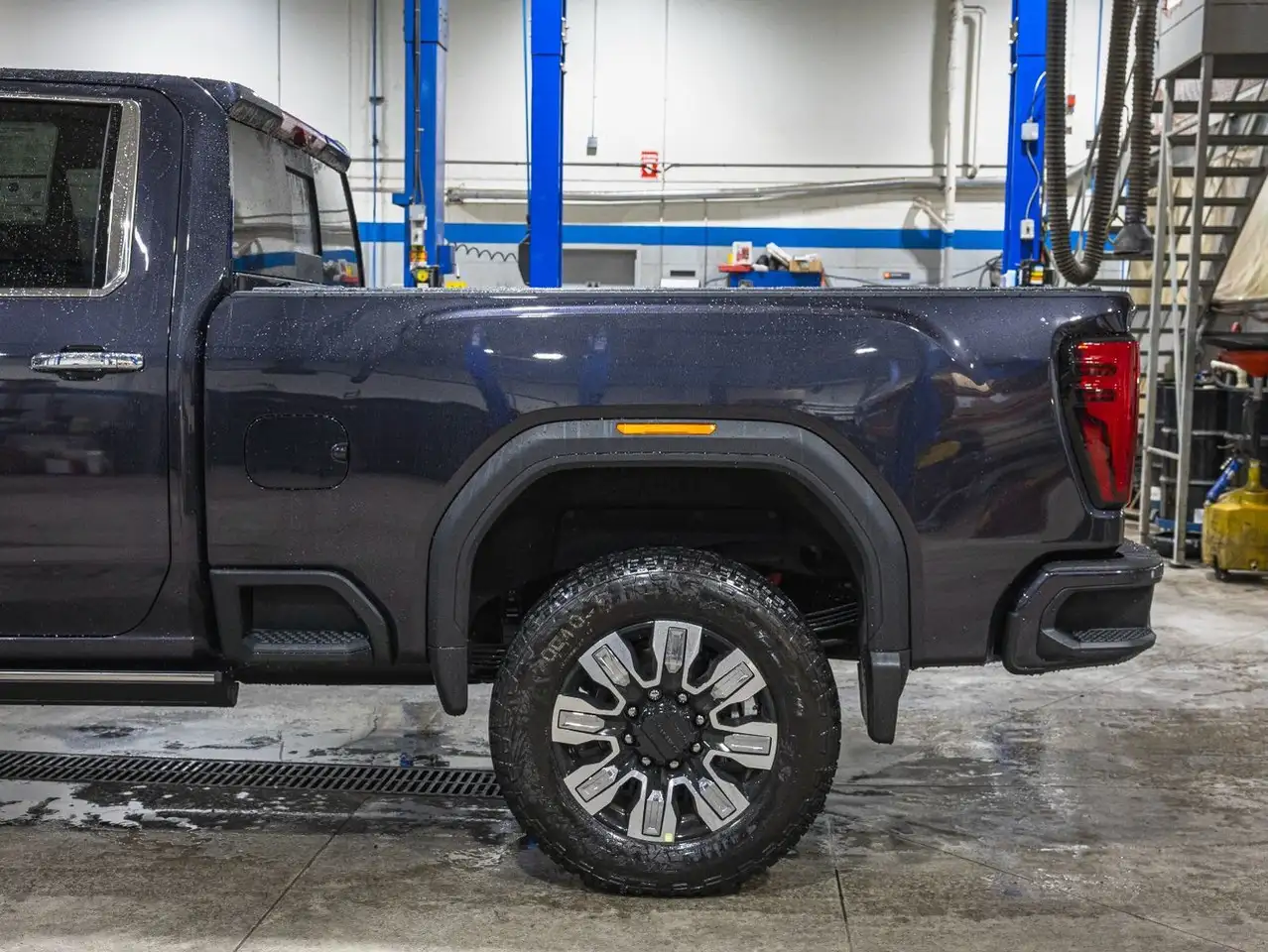 GMC Sierra 2500HD снимка GMC Sierra 2500HD