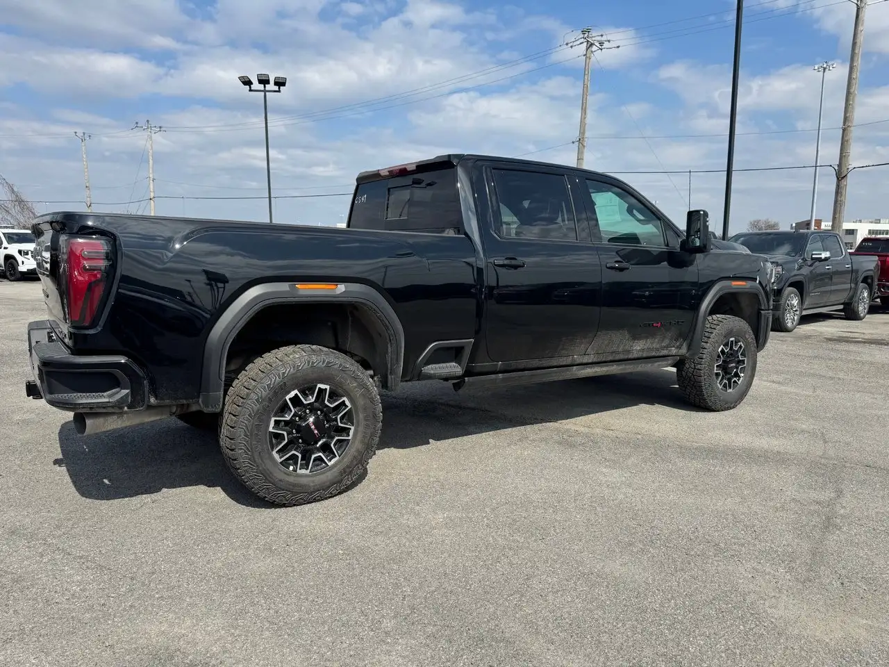 GMC Sierra 2500HD снимка GMC Sierra 2500HD