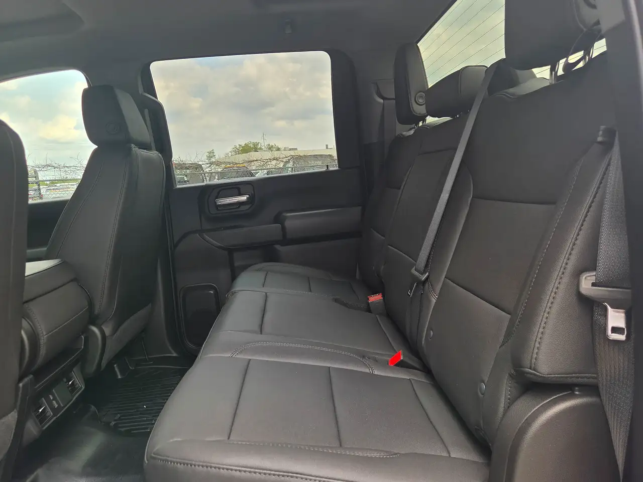 GMC Sierra 2500HD снимка GMC Sierra 2500HD