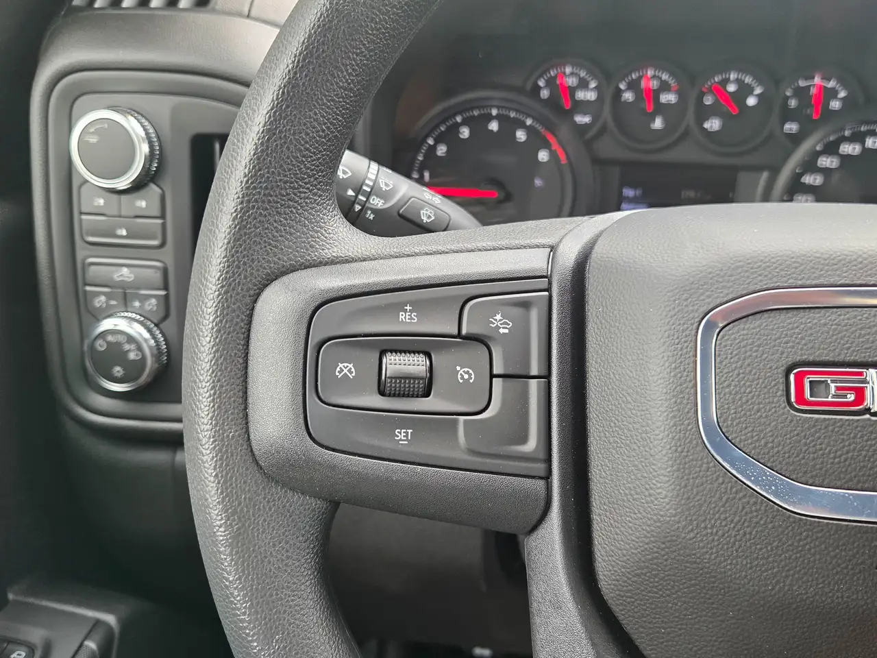 GMC Sierra 2500HD снимка GMC Sierra 2500HD
