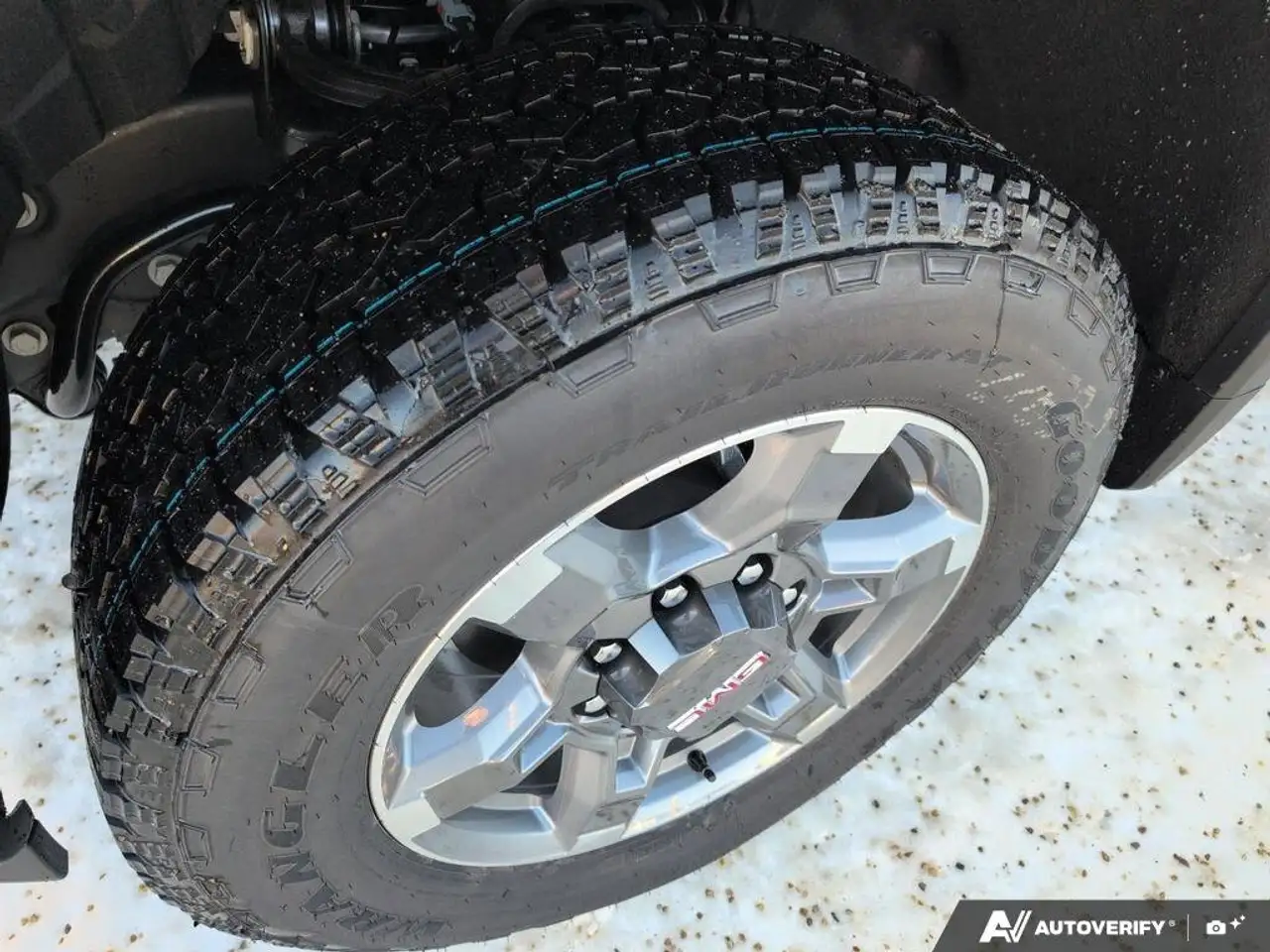 GMC Sierra 2500HD снимка GMC Sierra 2500HD