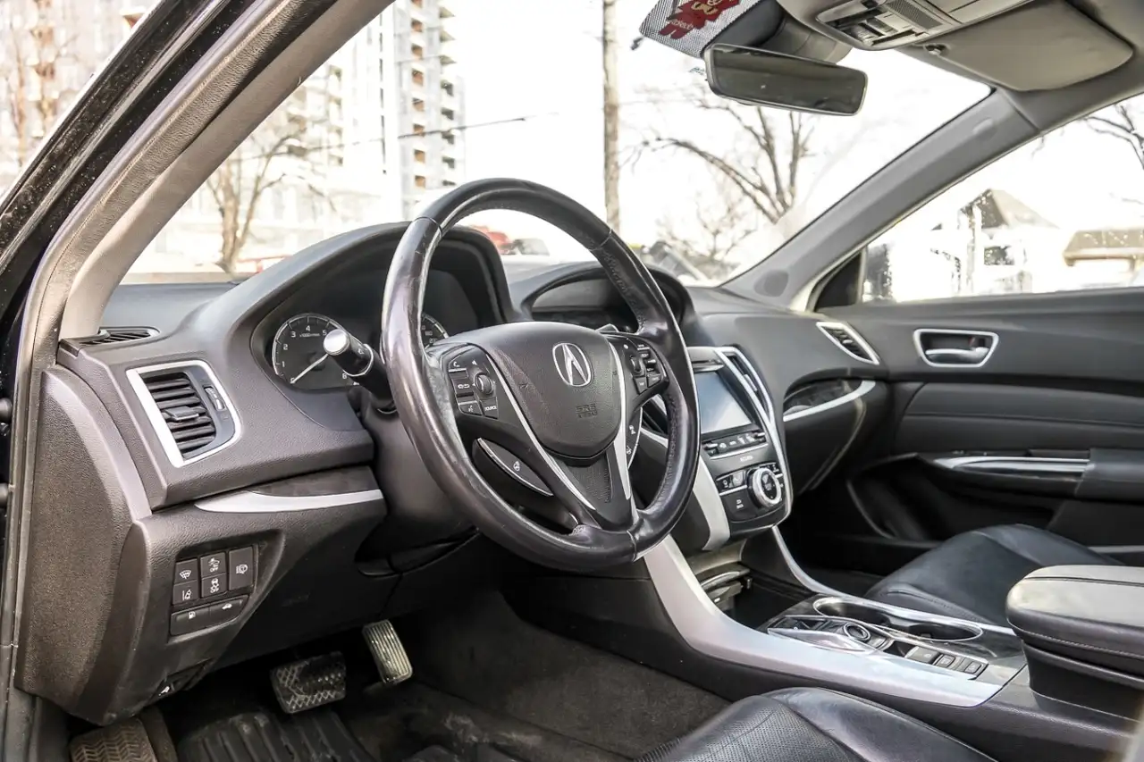 Acura TLX снимка Acura TLX