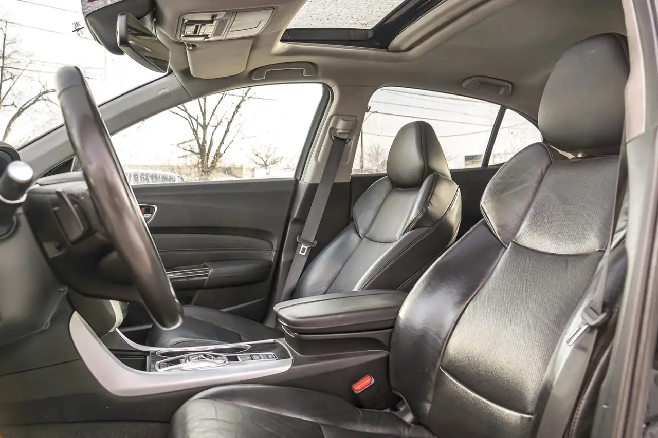 Acura TLX снимка Acura TLX