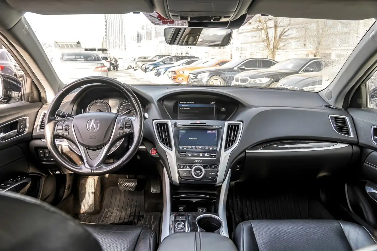 Acura TLX снимка Acura TLX
