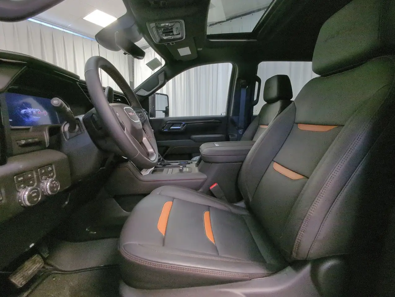 GMC Sierra 2500HD снимка GMC Sierra 2500HD