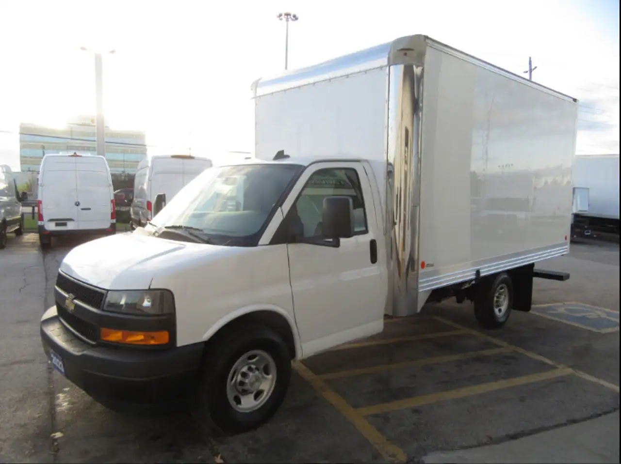 GMC Savana 3500 снимка GMC Savana 3500