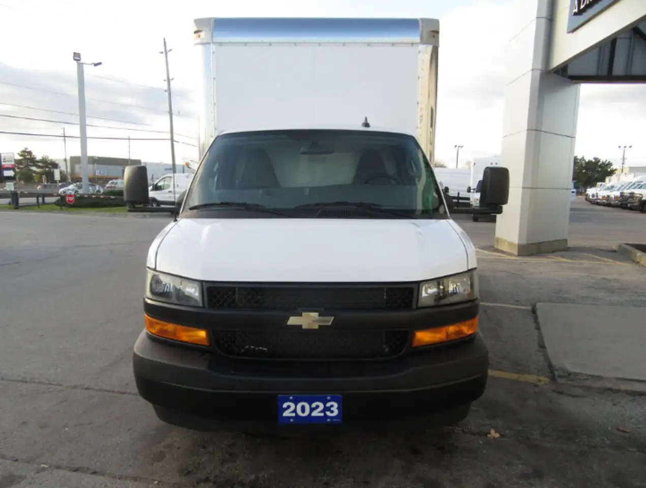 GMC Savana 3500 снимка GMC Savana 3500