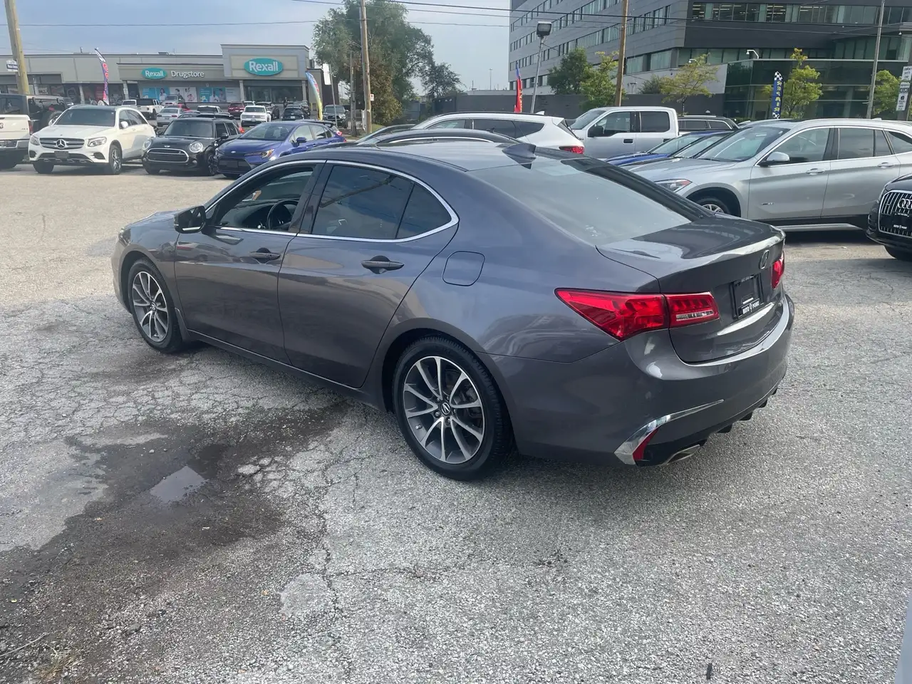 Acura TLX снимка Acura TLX