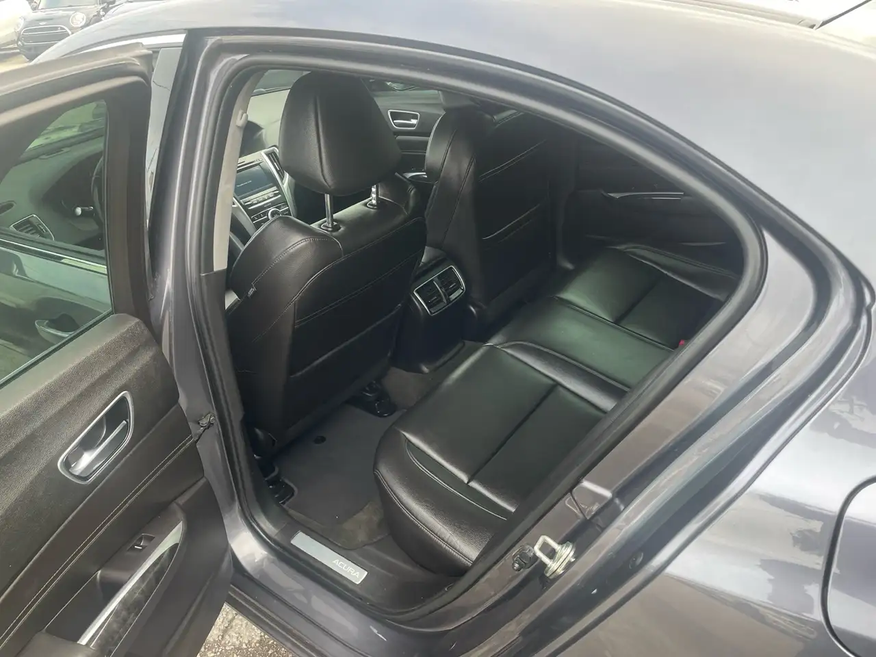 Acura TLX снимка Acura TLX