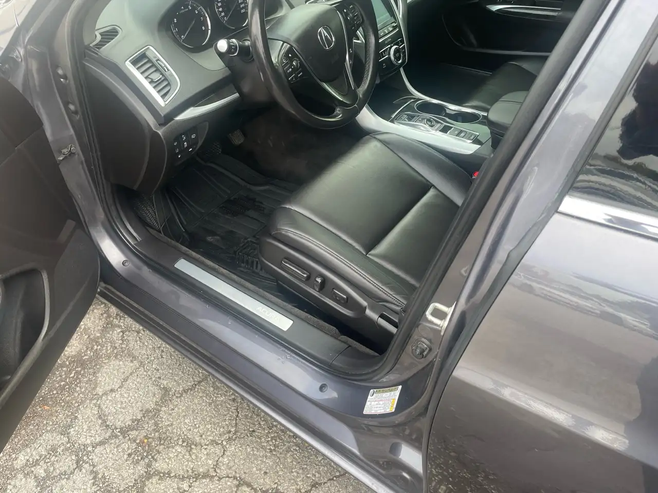 Acura TLX снимка Acura TLX