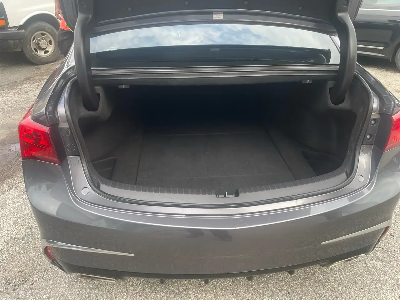 Acura TLX снимка Acura TLX