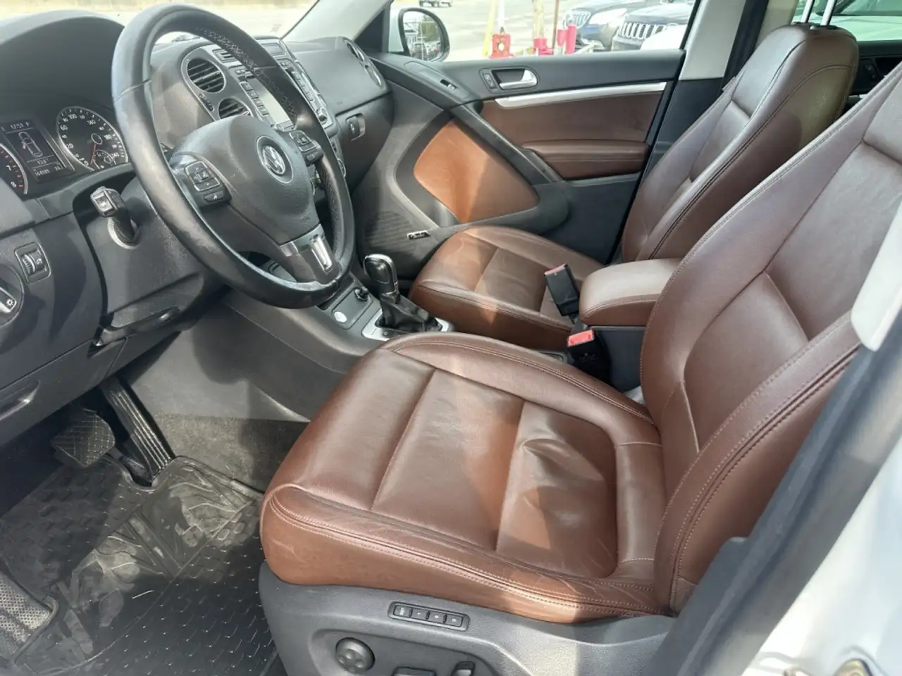 Volkswagen Tiguan снимка Volkswagen Tiguan