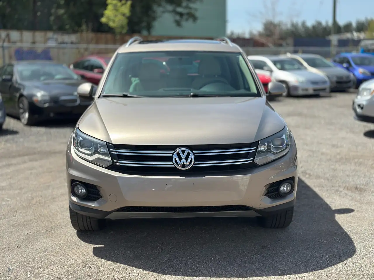 Volkswagen Tiguan снимка Volkswagen Tiguan