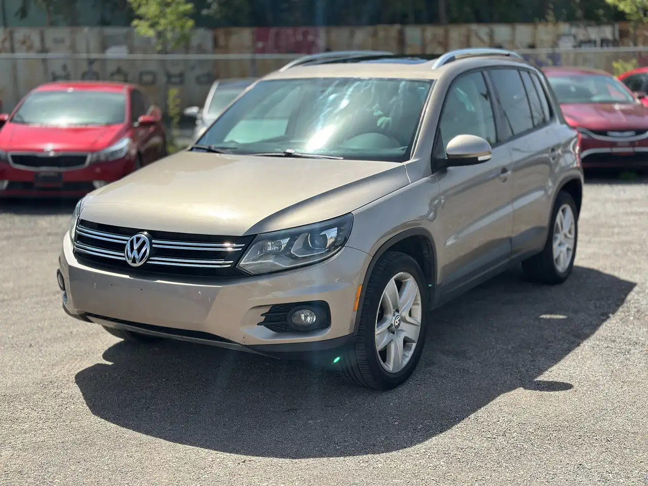 Volkswagen Tiguan снимка Volkswagen Tiguan