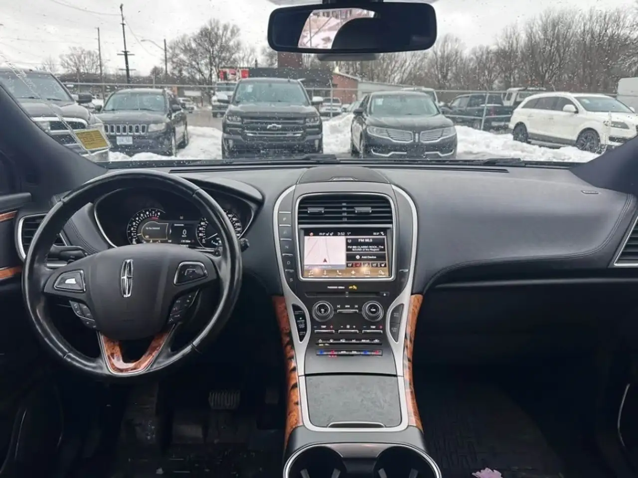 Lincoln MKX photo Lincoln MKX