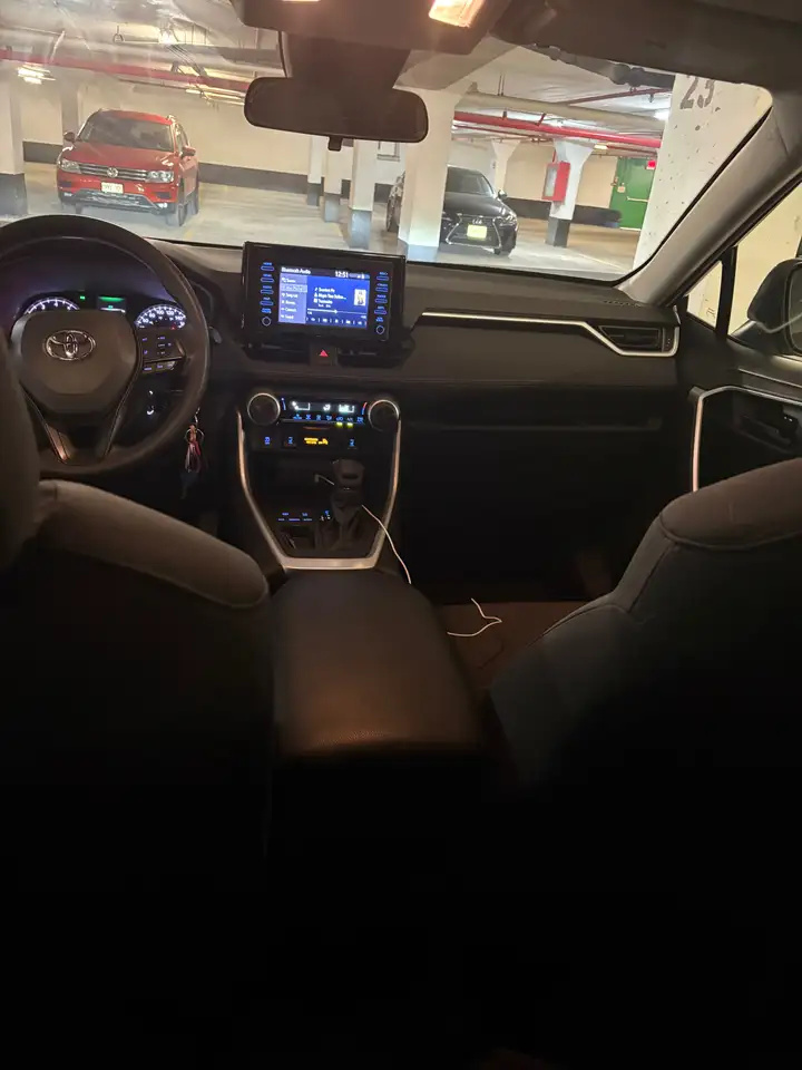 Toyota RAV 4 снимка Toyota RAV 4