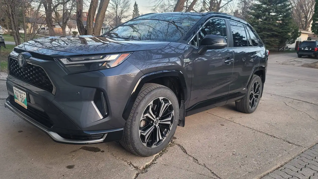 Toyota RAV 4 Prime снимка Toyota RAV 4 Prime