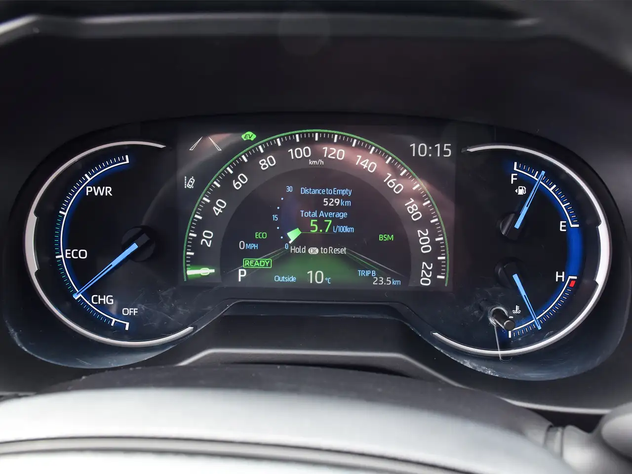Toyota RAV 4 снимка Toyota RAV 4