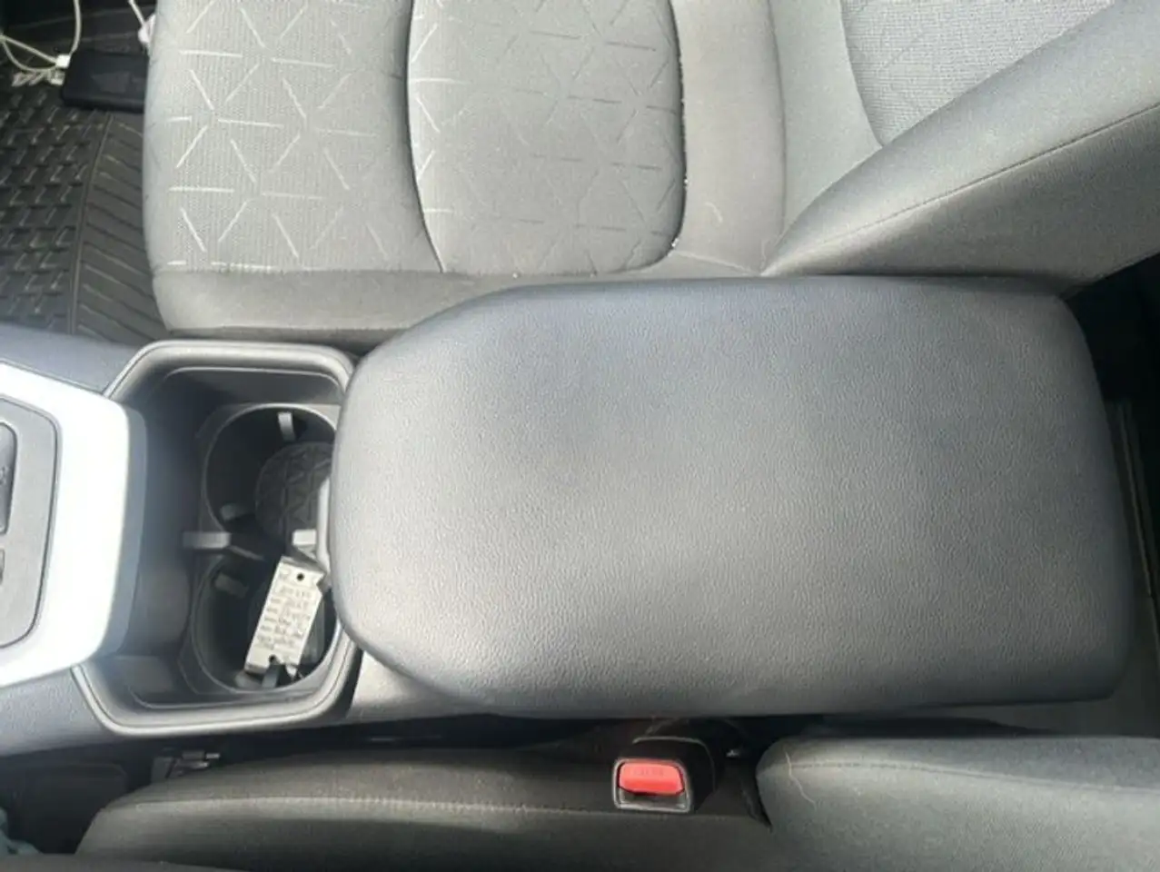 Toyota RAV 4 photo Toyota RAV 4