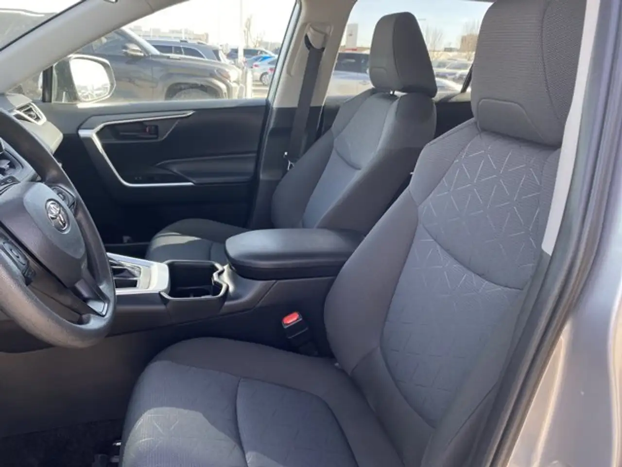 Toyota RAV 4 снимка Toyota RAV 4