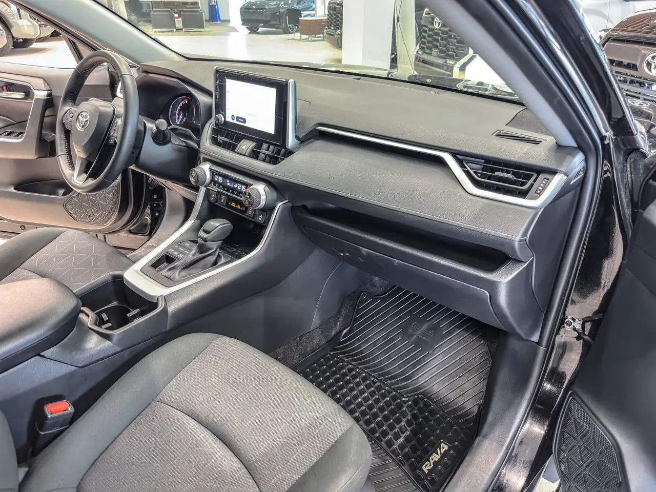 Toyota RAV 4 снимка Toyota RAV 4