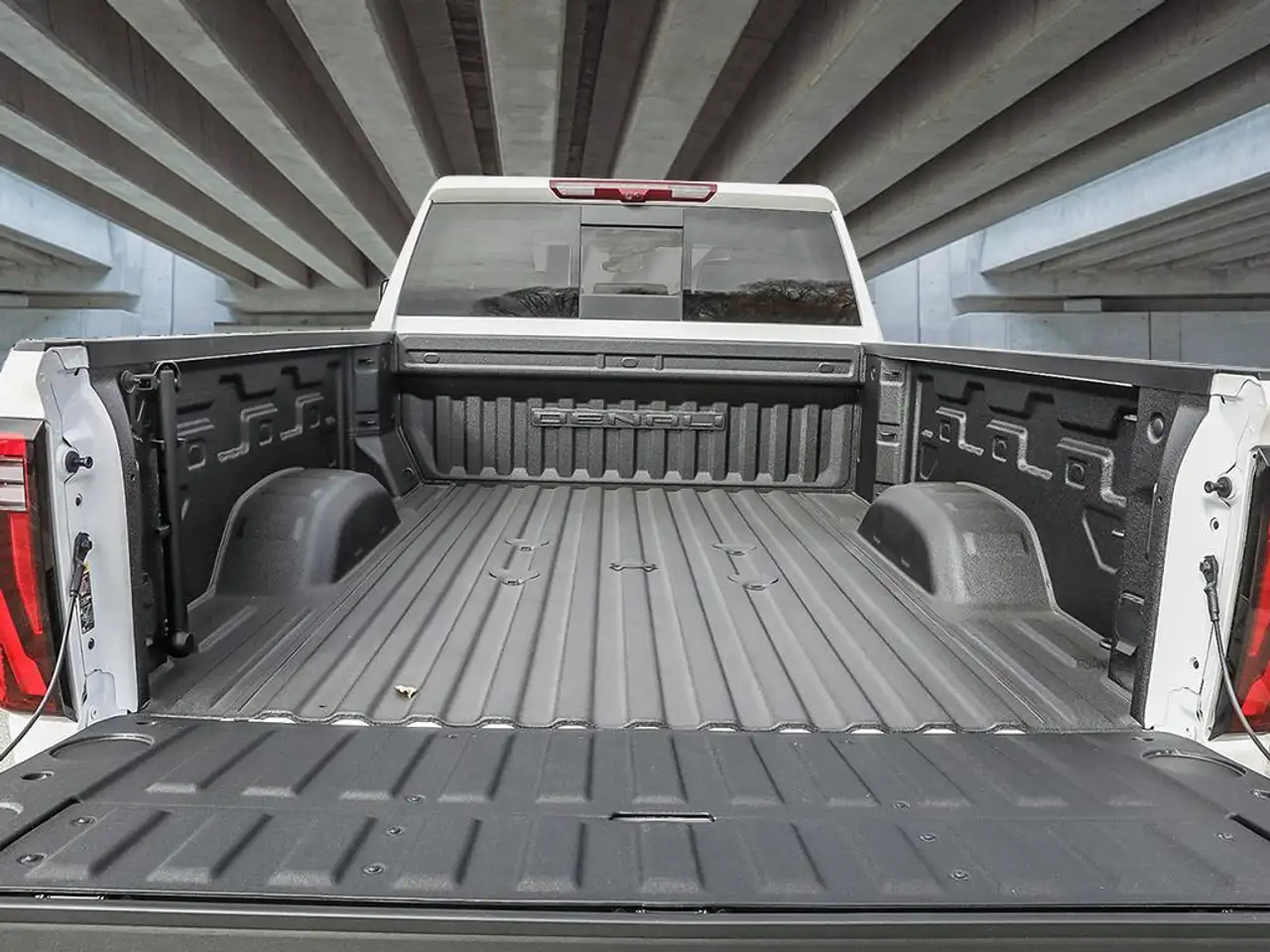 GMC Sierra 2500HD снимка GMC Sierra 2500HD