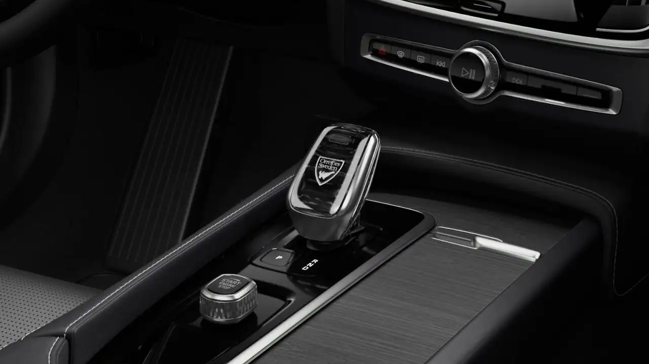 Volvo V90 Cross Country снимка Volvo V90 Cross Country