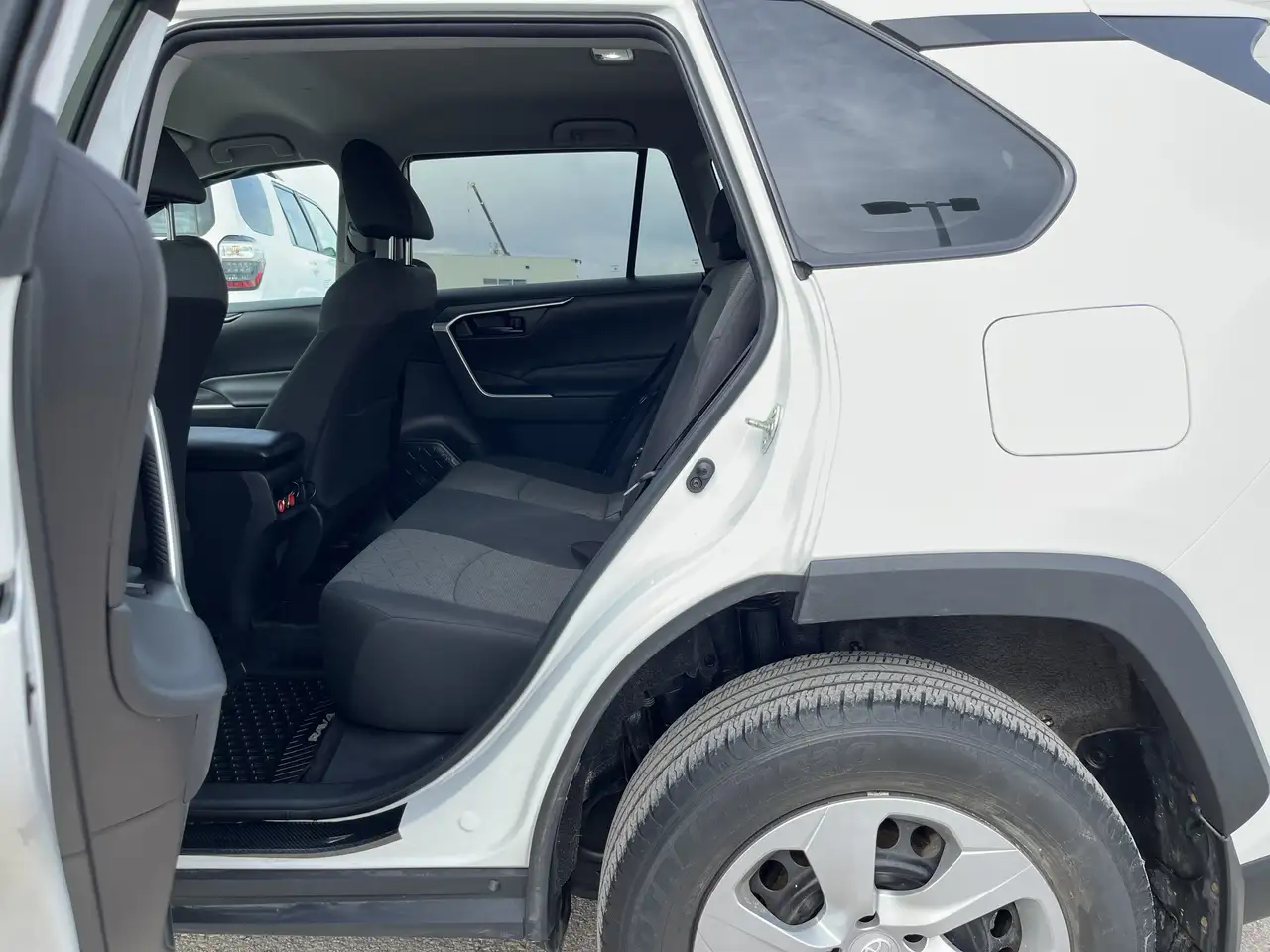 Toyota RAV 4 снимка Toyota RAV 4