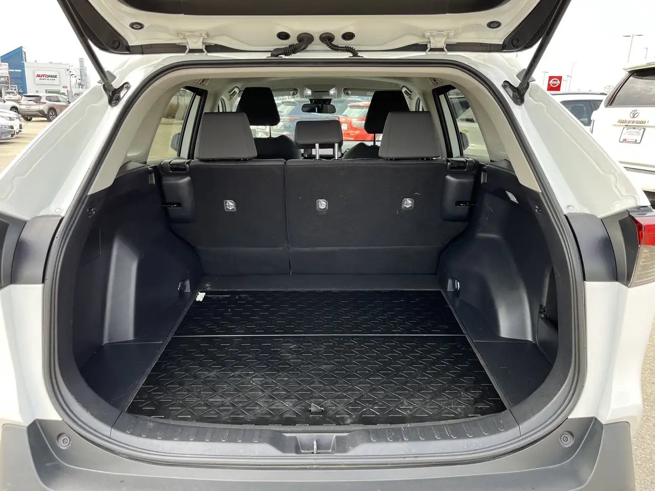 Toyota RAV 4 снимка Toyota RAV 4