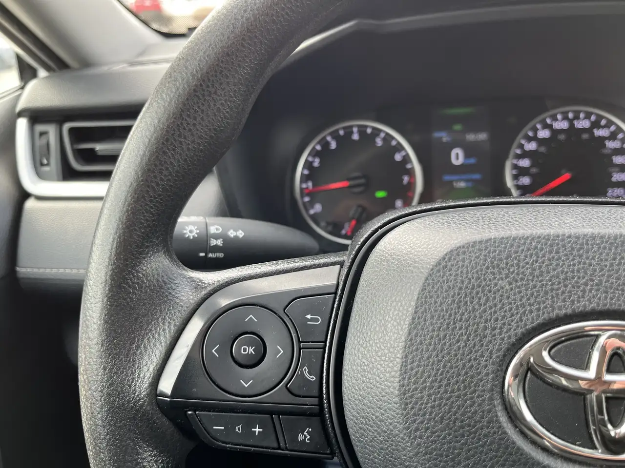 Toyota RAV 4 снимка Toyota RAV 4