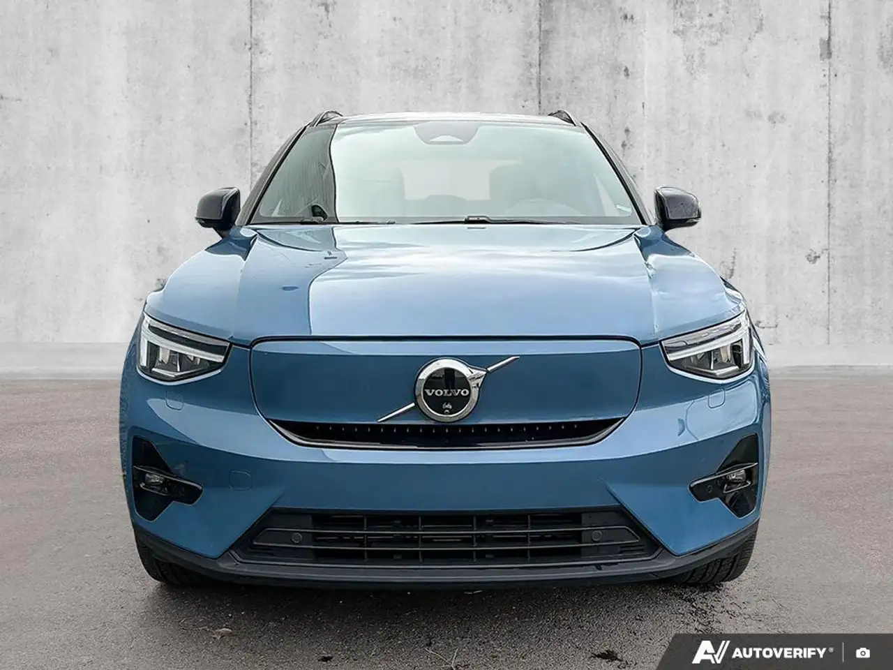 Volvo XC40 снимка Volvo XC40