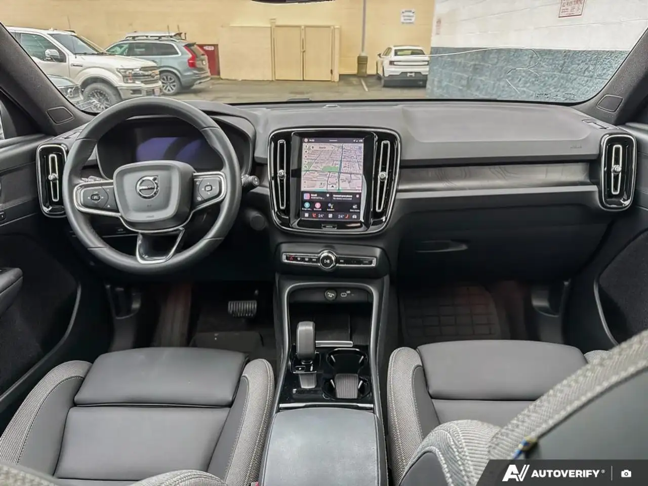 Volvo XC40 снимка Volvo XC40