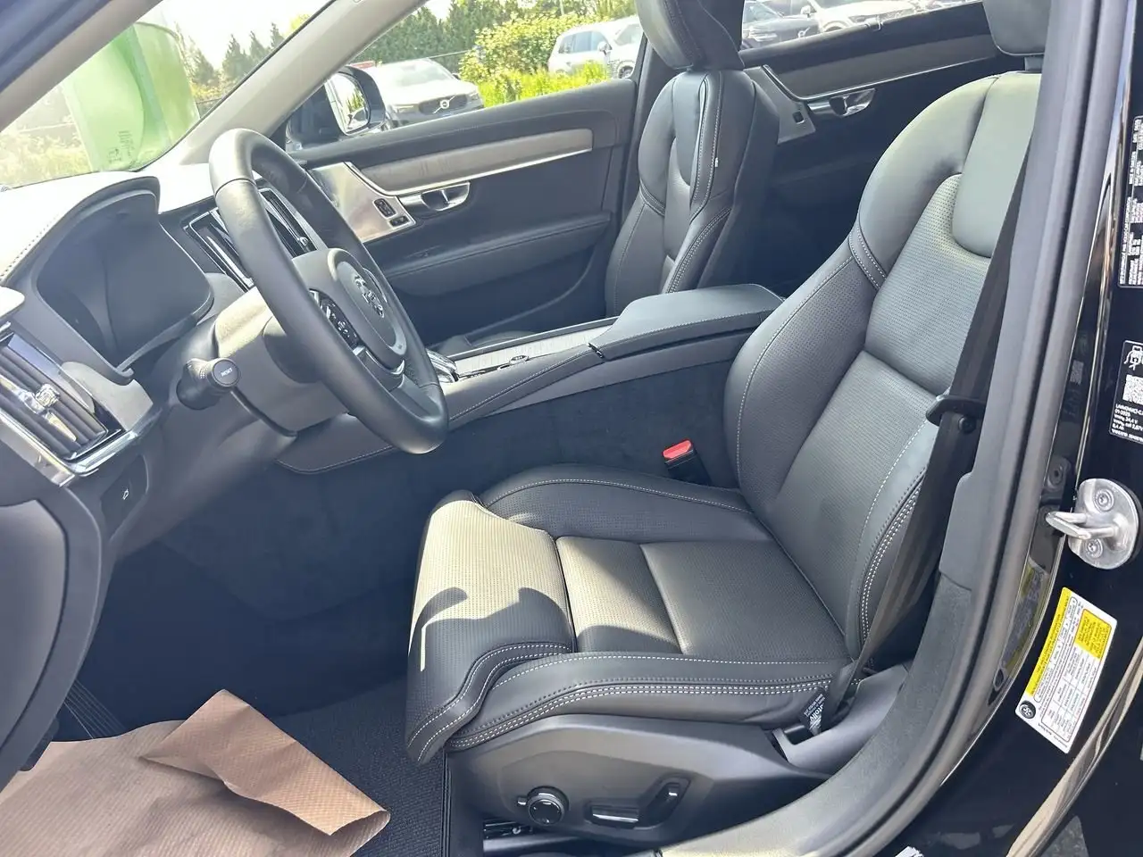 Volvo V90 Cross Country снимка Volvo V90 Cross Country