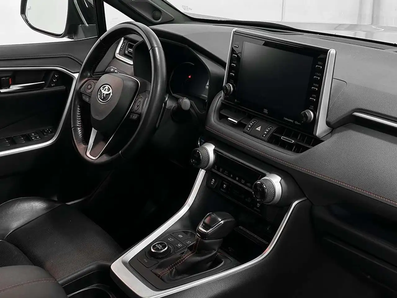 Toyota RAV 4 снимка Toyota RAV 4
