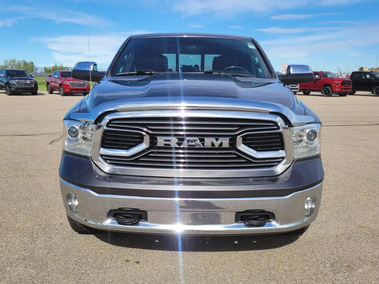 RAM 1500 снимка RAM 1500